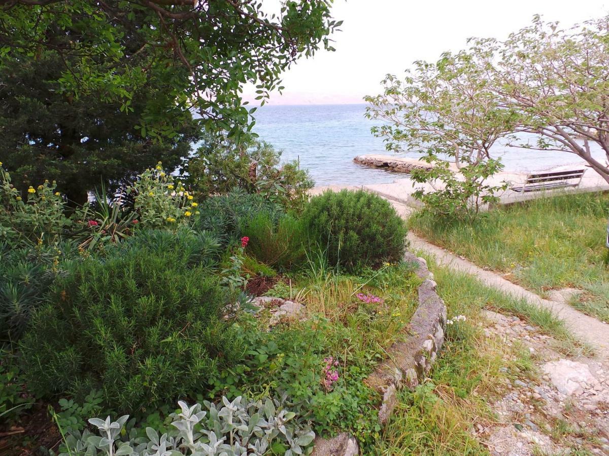 Apartmani Vjera Ribarica Bagian luar foto