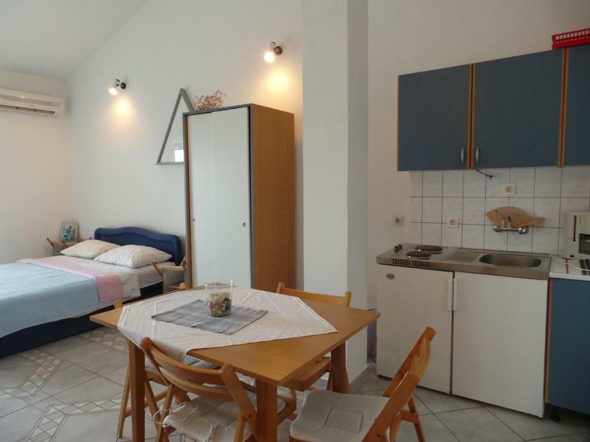 Apartmani Vjera Ribarica Bagian luar foto