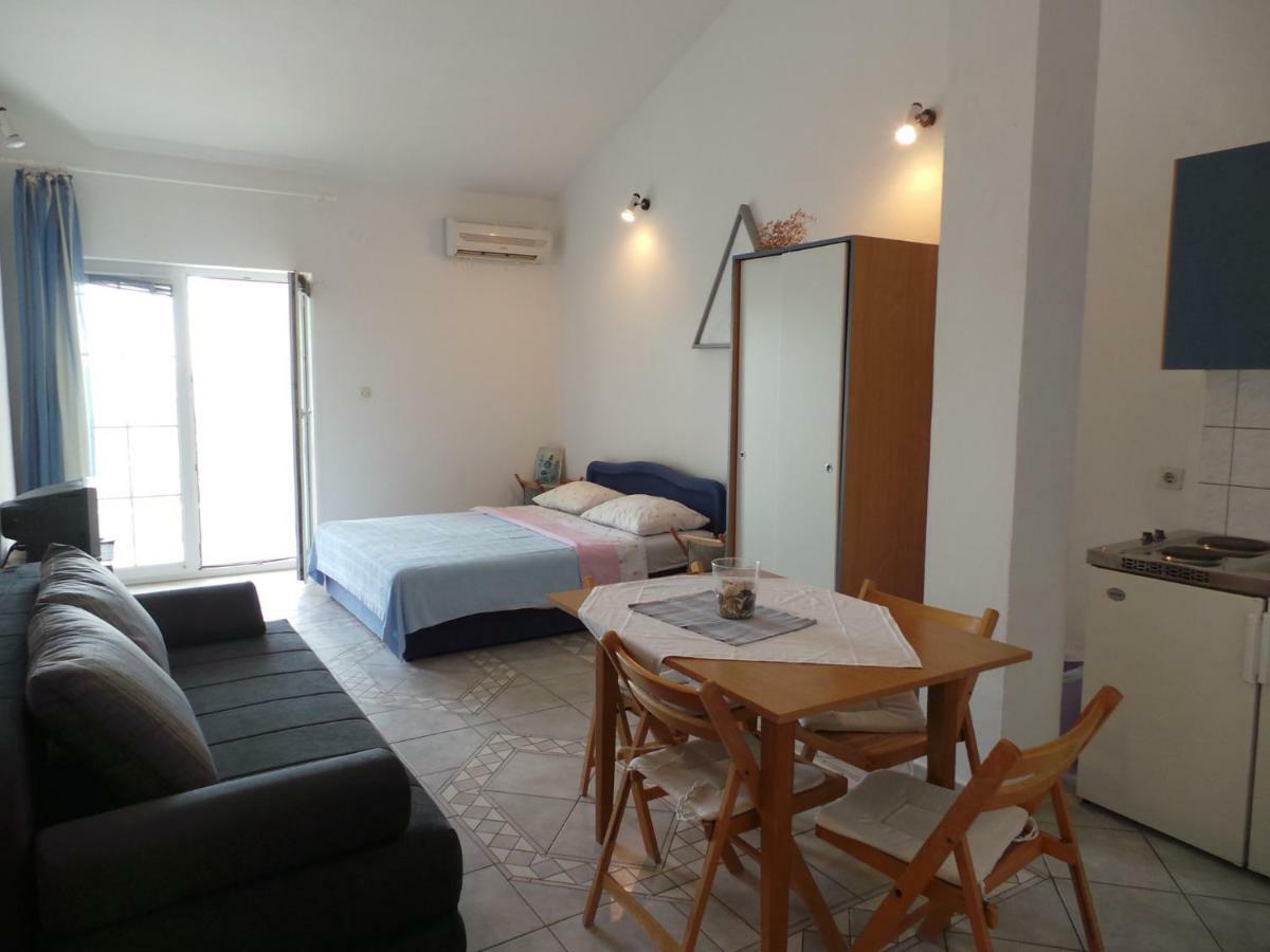 Apartmani Vjera Ribarica Bagian luar foto